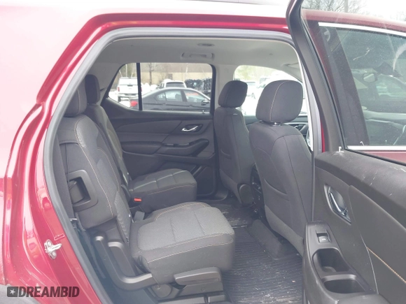 2018 Chevrolet Traverse LT Cloth with VIN 1GNEVGKW3JJ268688, listed as a IAAI auction lot 41656882 with 51,751 mi miles. Bid and sale history available at carsss.com. Image 8.