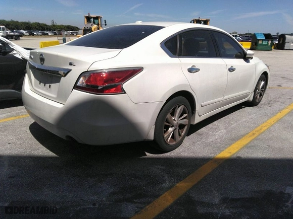 2015 Nissan Altima 2.5 S with VIN 1N4AL3AP6FN363699, listed as a IAAI auction lot 41760583 with 120,416 mi miles. Bid and sale history available at carsss.com. Image 4.