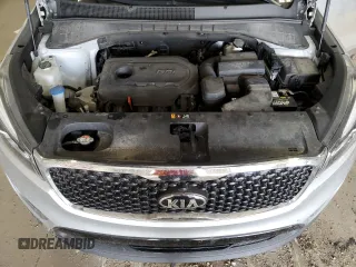 2017 Kia Sorento LX z VIN 5XYPG4A33HG218448, wystawiony jako Copart lot #54915605 z przebiegiem 102 932 mil mil oraz Czysty tytuł • Clean title. Historia ofert i sprzedaży dostępna na DreamBid. Obrazek 12.