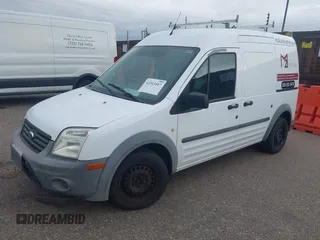 2010 Ford Transit Connect XL z VIN NM0LS7CN9AT003953, wystawiony jako IAAI lot #42513417 z przebiegiem 123 095 mil mil oraz . Historia ofert i sprzedaży dostępna na DreamBid. Obrazek 2.