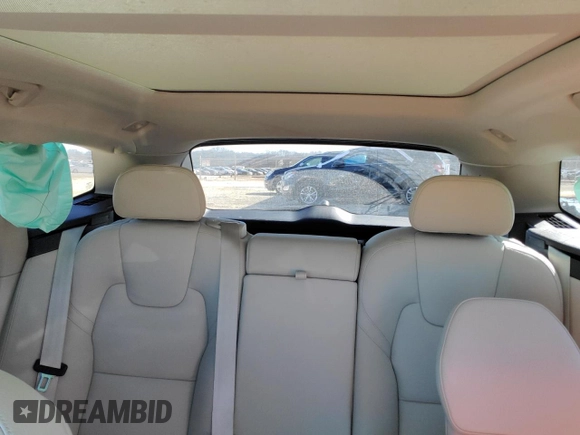 2023 Volvo XC60 Plus Bright Theme z VIN YV4L12RN6P1389037, wystawiony jako Copart lot #48723525 z przebiegiem Nie podano mil oraz Nie do naprawy • Non repairable. Historia ofert i sprzedaży dostępna na DreamBid. Obrazek 10.