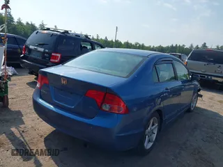 2008 Honda Civic LX z VIN 1HGFA16588L045778, wystawiony jako IAAI lot #42422102 z przebiegiem 232 473 mil mil oraz . Historia ofert i sprzedaży dostępna na DreamBid. Obrazek 4.
