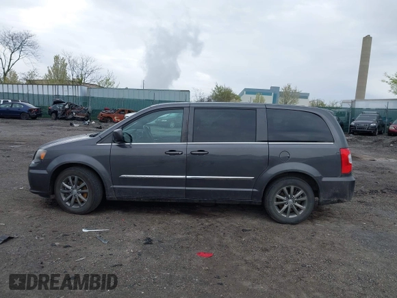 2015 Chrysler Town & Country S with VIN 2C4RC1HG7FR522449, listed as a IAAI auction lot 42021311 with 107,391 mi miles. Bid and sale history available at carsss.com. Image 14.