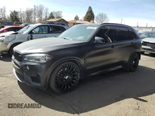 2017 BMW X5 M z VIN 5YMKT6C50H0U39034, wystawiony jako Copart lot #48776765 z przebiegiem 95 891 mil mil oraz Szkody całkowita. Historia ofert i sprzedaży dostępna na DreamBid. Obrazek 1.