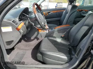 2006 Mercedes-Benz E 500 z VIN WDBUF70J76A869293, wystawiony jako Copart lot #52042215 z przebiegiem 136 742 mil mil oraz Szkoda całkowita • Salvage title. Historia ofert i sprzedaży dostępna na DreamBid. Obrazek 7.