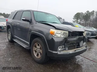 2011 Toyota 4Runner SR5 with VIN JTEZU5JR5B5018288, listed as a IAAI auction lot 41554553 with 206,106 mi miles. Bid and sale history available at carsss.com. Image 1.