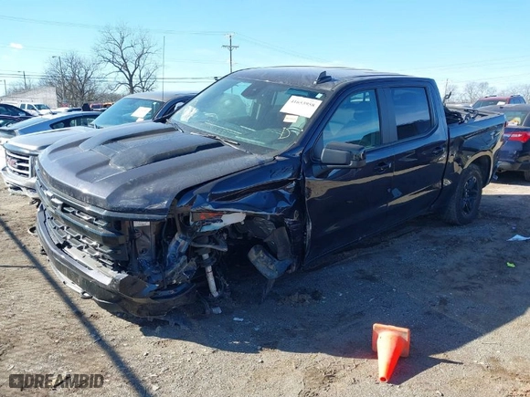 2024 Chevrolet Silverado 1500 LT Trail Boss with VIN 3GCUDFED0RG306113, listed as a IAAI auction lot 41653958 with 9,664 mi miles. Bid and sale history available at carsss.com. Image 2.