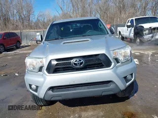 2013 Toyota Tacoma with VIN 3TMMU4FN8DM054973, listed as a IAAI auction lot 41659232 with 113,734 mi miles. Bid and sale history available at carsss.com. Image 13.