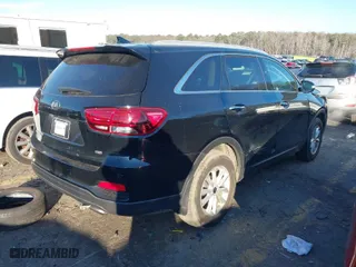 2019 Kia Sorento L with VIN 5XYPG4A39KG595292, listed as a IAAI auction lot 41262042 with 62,835 mi miles. Bid and sale history available at carsss.com. Image 4.