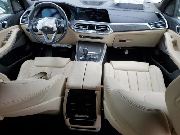 2020 BMW X5 xDrive40i z VIN 5UXCR6C02L9C46986, wystawiony jako Copart lot #59624005 z przebiegiem Nie podano mil oraz Szkoda całkowita • Salvage title. Historia ofert i sprzedaży dostępna na DreamBid. Obrazek 8.