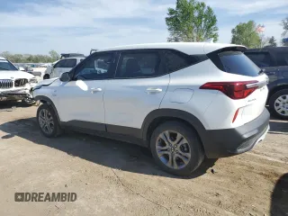 2021 Kia Seltos LX z VIN KNDEPCAA8M7163843, wystawiony jako Copart lot #53368575 z przebiegiem 72 081 mil mil oraz Szkoda całkowita • Salvage title. Historia ofert i sprzedaży dostępna na DreamBid. Obrazek 2.