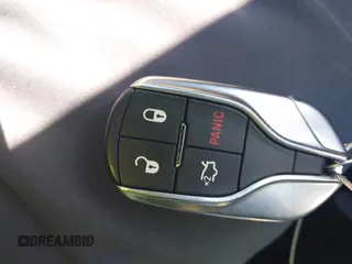 2015 Maserati Ghibli z VIN ZAM57XSA6F1153481, wystawiony jako IAAI lot #41694942 z przebiegiem 74 027 mil mil oraz . Historia ofert i sprzedaży dostępna na DreamBid. Obrazek 11.