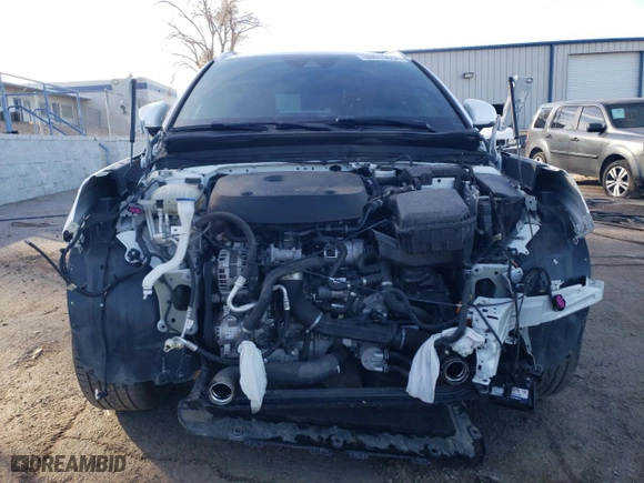 2019 Volvo XC40 Inscription with VIN YV4162UL5K2137135, listed as a Copart auction lot 80015634 with 49,661 mi miles and Salvage Title. Bid and sale history available at carsss.com. Image 5.
