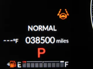 2024 Honda HR-V LX with VIN 3CZRZ1H3XRM709153, listed as a Copart auction lot 42566485 with 38,500 mi miles and Salvage Title. Bid and sale history available at carsss.com. Image 8.