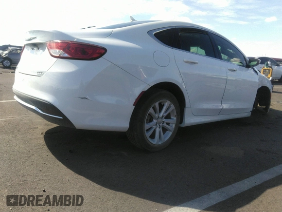 2015 Chrysler 200 Limited with VIN 1C3CCCAB3FN720785, listed as a IAAI auction lot 39093026 with 64,504 mi miles. Bid and sale history available at carsss.com. Image 4.