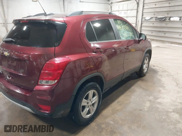 2017 Chevrolet Trax LT with VIN 3GNCJPSB9HL184572, listed as a IAAI auction lot 41692581 with 86,656 mi miles. Bid and sale history available at carsss.com. Image 4.