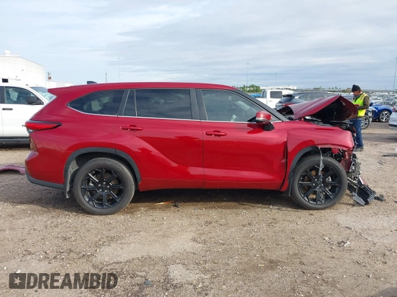 2023 Toyota Highlander L z VIN 5TDKDRAH9PS526978, wystawiony jako IAAI lot #40818784 z przebiegiem 82 801 mil mil oraz . Historia ofert i sprzedaży dostępna na DreamBid. Obrazek 13.