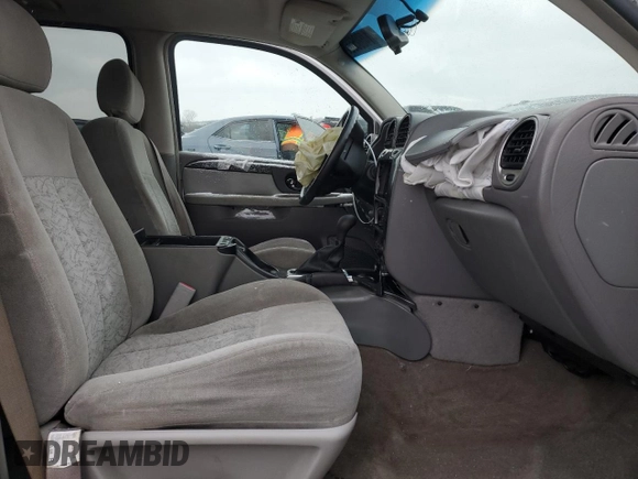 2005 GMC Envoy SLE with VIN 1GKDT13S152382342, listed as a Copart auction lot 41400565 with 211,654 mi miles and Clean Title. Bid and sale history available at carsss.com. Image 7.