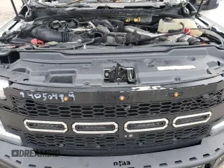 2018 Ford F-350 XL z VIN 1FT8W3BT1JEB07119, wystawiony jako Copart lot #74050494 z przebiegiem Nie podano mil oraz Nie do naprawy • Non repairable. Historia ofert i sprzedaży dostępna na DreamBid. Obrazek 11.
