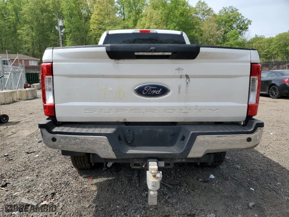 2019 Ford Super Duty F-250 SRW XL with VIN 1FT7W2B65KEC65559, listed as a Copart auction lot 53645205 with 90,969 mi miles and Salvage Title. Bid and sale history available at carsss.com. Image 6.
