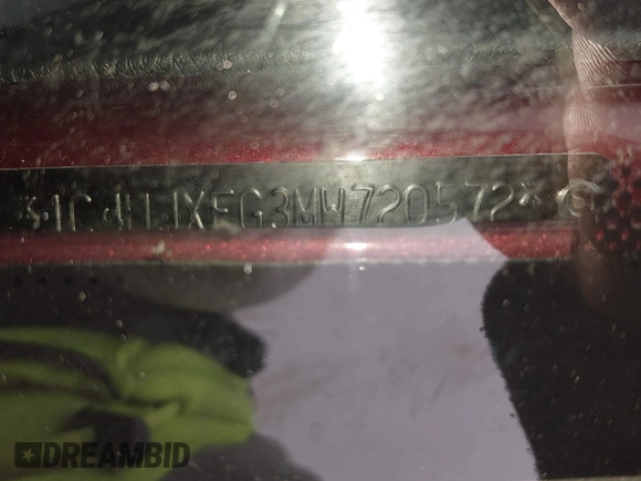 2021 Jeep Wrangler Unlimited Sahara z VIN 1C4HJXEG3MW720572, wystawiony jako IAAI lot #41899645 z przebiegiem 43 097 mil mil oraz . Historia ofert i sprzedaży dostępna na DreamBid. Obrazek 17.