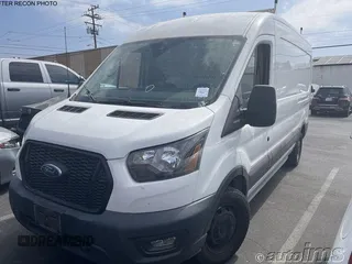 2021 Ford Transit Cargo z VIN 1FTBR1C8XMKA20224, wystawiony jako IAAI lot #42789308 z przebiegiem 76 845 mil mil oraz . Historia ofert i sprzedaży dostępna na DreamBid. Obrazek 5.