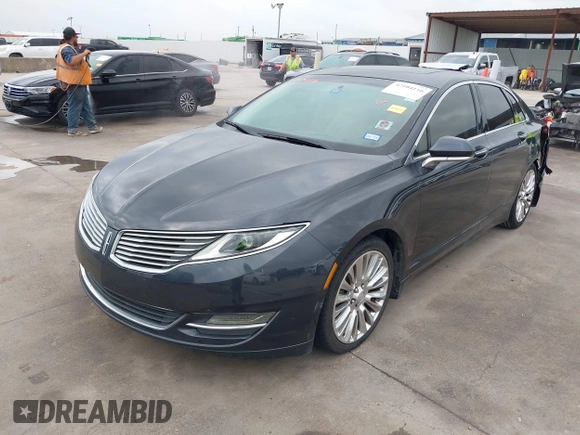 2014 Lincoln MKZ z VIN 3LN6L2G98ER830388, wystawiony jako IAAI lot #42104116 z przebiegiem 108 219 mil mil oraz . Historia ofert i sprzedaży dostępna na DreamBid. Obrazek 19.
