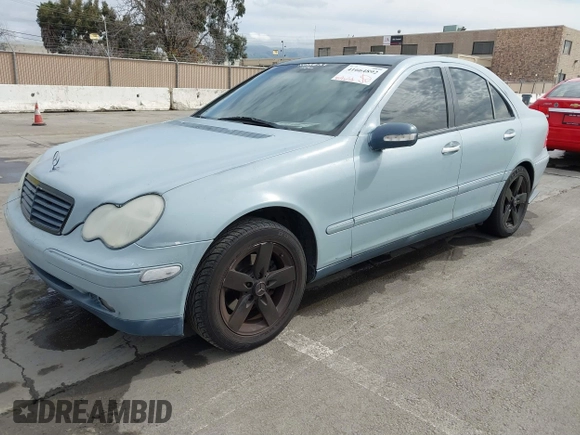 2002 Mercedes-Benz C 230/260/280/320 with VIN WDBRF61JX2F192056, listed as a IAAI auction lot 41664892 with 202,634 mi miles and . Bid and sale history available at carsss.com. Image 2.