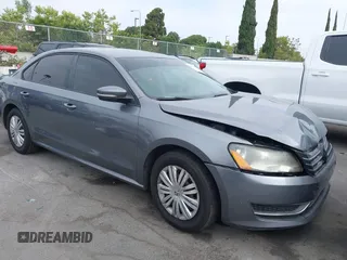 2015 Volkswagen Passat Wolfsburg Edition with VIN 1VWAT7A33FC060887, listed as a IAAI auction lot 42550291 with 131,646 mi miles and . Bid and sale history available at DreamBid. Image 1.