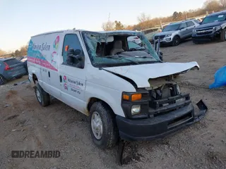 2012 Ford Econoline Cargo Commercial z VIN 1FTNE2EL3CDA08807, wystawiony jako IAAI lot #41293231 z przebiegiem 88 819 mil mil oraz . Historia ofert i sprzedaży dostępna na DreamBid. Obrazek 1.