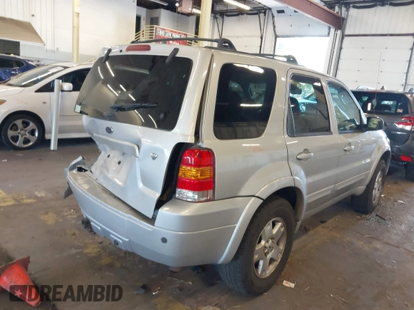 2007 Ford Escape Limited с VIN 1FMCU94197KA36921, выставлен на аукционе IAAI как лот 40426720 с пробегом 177 909 миль миль и . История ставок и продаж доступна на DreamBid. Изображение 4.