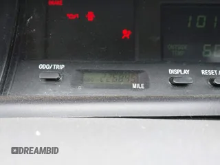 2004 Toyota Avalon XL with VIN 4T1BF28B44U364702, listed as a IAAI auction lot 41473272 with 226,845 mi miles. Bid and sale history available at carsss.com. Image 7.