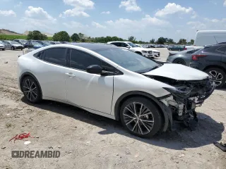 2024 Toyota Prius LE with VIN JTDACAAU5R3031775, listed as a Copart auction lot 52430075 with 9,957 mi miles and Non Repairable. Bid and sale history available at DreamBid. Image 4.