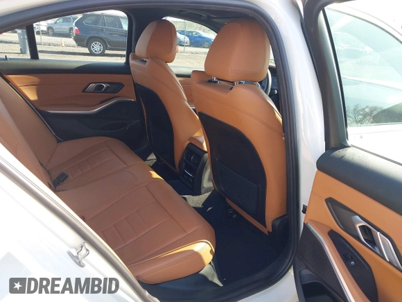 2020 BMW 3 Series 330i xDrive with VIN 3MW5R7J08L8B09946, listed as a IAAI auction lot 41989250 with 33,921 mi miles and . Bid and sale history available at DreamBid. Image 8.