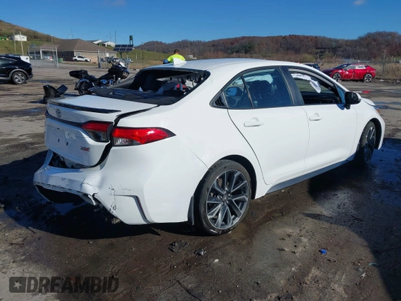 2020 Toyota Corolla XSE with VIN 5YFT4RCE0LP013399, listed as a IAAI auction lot 40812966 with 132,075 mi miles. Bid and sale history available at carsss.com. Image 4.
