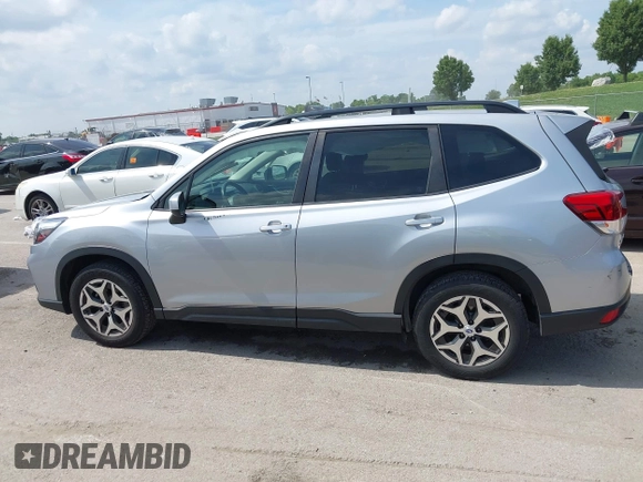 2019 Subaru Forester Premium with VIN JF2SKAGC3KH443287, listed as a IAAI auction lot 42497593 with 120,890 mi miles and . Bid and sale history available at DreamBid. Image 14.
