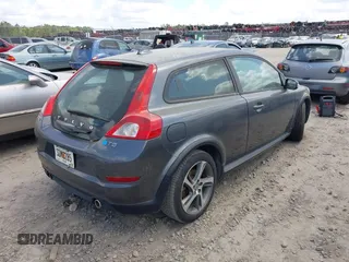 2013 Volvo C30 T5 with VIN YV1672MK1D2309946, listed as a IAAI auction lot 42059297 with 96,085 mi miles and . Bid and sale history available at DreamBid. Image 4.