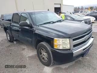 2011 Chevrolet Silverado 1500 LS with VIN 3GCPCREA7BG199428, listed as a IAAI auction lot 41434115 with 187,720 mi miles and . Bid and sale history available at DreamBid. Image 1.