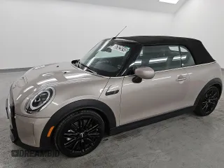 2024 MINI Convertible Cooper S with VIN WMW43DL02R3R79718, listed as a Copart auction lot 52829245 with 31,948 mi miles and Clean Title. Bid and sale history available at carsss.com. Image 1.
