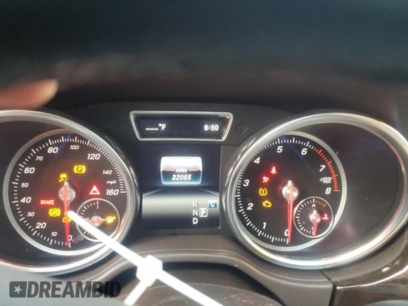 2019 Mercedes-Benz GLE 400 z VIN 4JGDA5GB1KB215389, wystawiony jako Copart lot #85123804 z przebiegiem 32 055 mil mil oraz Szkoda całkowita • Salvage title. Historia ofert i sprzedaży dostępna na DreamBid. Obrazek 9.