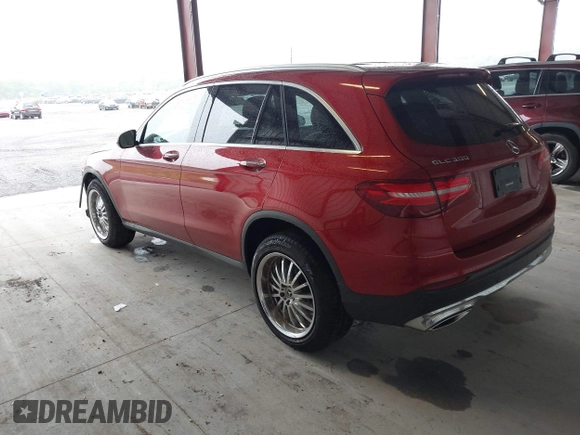 2019 Mercedes-Benz GLC 300 with VIN WDC0G4JB1KV139959, listed as a IAAI auction lot 42307537 with 52,636 mi miles and . Bid and sale history available at DreamBid. Image 3.