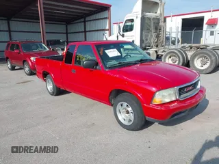 2003 GMC Sonoma SLS z VIN 1GTCS19X838269477, wystawiony jako IAAI lot #42491622 z przebiegiem 197 442 mil mil oraz . Historia ofert i sprzedaży dostępna na DreamBid. Obrazek 1.
