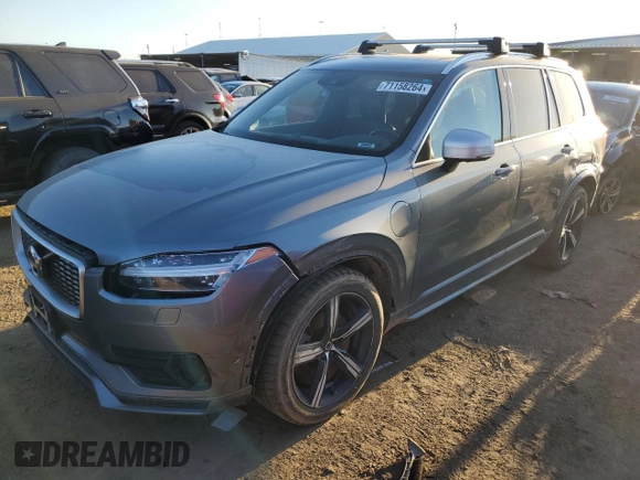 2017 Volvo XC90 R-Design with VIN YV4BC0PMXH1146563, listed as a Copart auction lot 71158264 with 89,984 mi miles and Salvage Title. Bid and sale history available at carsss.com. Image 1.
