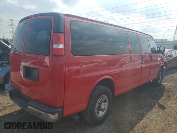 2018 Chevrolet Express Passenger LT z VIN 1GAZGPFG8J1336841, wystawiony jako Copart lot #63699795 z przebiegiem 247 751 mil mil oraz Czysty tytuł • Clean title. Historia ofert i sprzedaży dostępna na DreamBid. Obrazek 3.