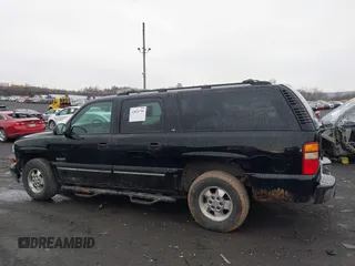 2000 Chevrolet Suburban LT with VIN 3GNFK16T1YG197268, listed as a IAAI auction lot 42026756 with 151,674 mi miles. Bid and sale history available at carsss.com. Image 14.