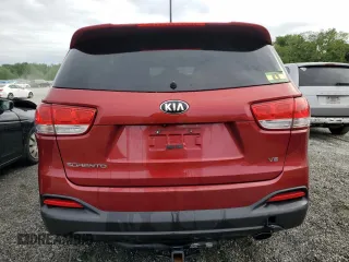2016 Kia Sorento LX z VIN 5XYPGDA59GG096713, wystawiony jako Copart lot #55785105 z przebiegiem 83 160 mil mil oraz Czysty tytuł • Clean title. Historia ofert i sprzedaży dostępna na DreamBid. Obrazek 6.