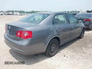 2006 Volkswagen Jetta Value Edition with VIN 3VWPF71K86M800800, listed as a IAAI auction lot 42300220 with 154,717 mi miles and . Bid and sale history available at DreamBid. Image 4.