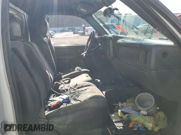 2004 Chevrolet Silverado 1500 Work Truck with VIN 1GCEC14V74Z320250, listed as a Copart auction lot 88318985 with 280,638 mi miles and Salvage Title. Bid and sale history available at carsss.com. Image 10.