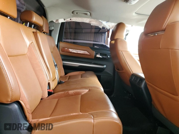 2017 Toyota Tundra Platinum z VIN 5TFAY5F10HX613975, wystawiony jako Copart lot #49817215 z przebiegiem 129 735 mil mil oraz Szkoda całkowita • Salvage title. Historia ofert i sprzedaży dostępna na DreamBid. Obrazek 11.