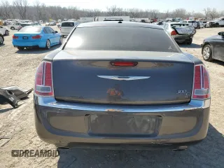2013 Chrysler 300 C z VIN 2C3CCAET6DH577876, wystawiony jako Copart lot #48951965 z przebiegiem 95 622 mil mil oraz Szkoda całkowita • Salvage title. Historia ofert i sprzedaży dostępna na DreamBid. Obrazek 6.